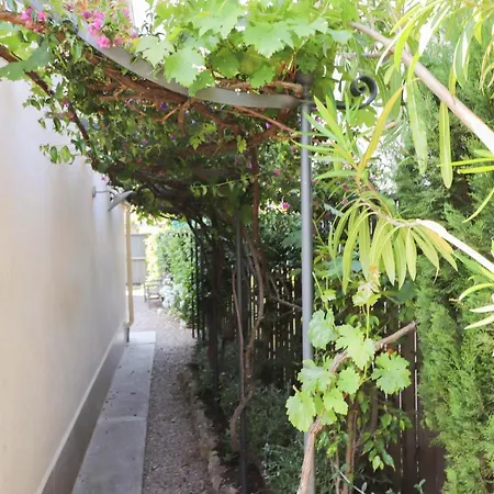 Charming At 200m From * Antibes