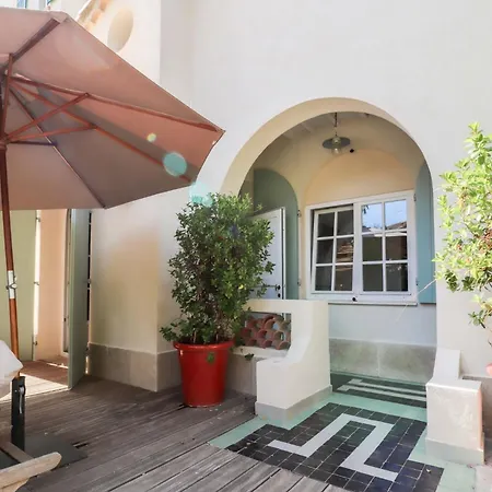 Villa Charming At 200m From